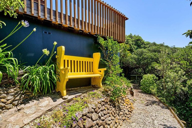 Photo of property in 41 Seaview Road, Paremata, Porirua, 5024