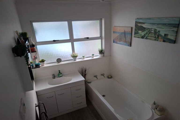 Photo of property in 29 Parkes Avenue, Saint Johns Hill, Whanganui, 4501