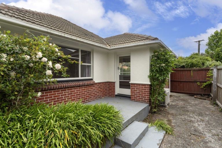 Photo of property in 39 Acacia Avenue, Upper Riccarton, Christchurch, 8041