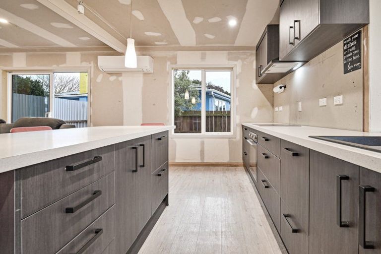 Photo of property in 16 Hillary Crescent, Maraenui, Napier, 4110