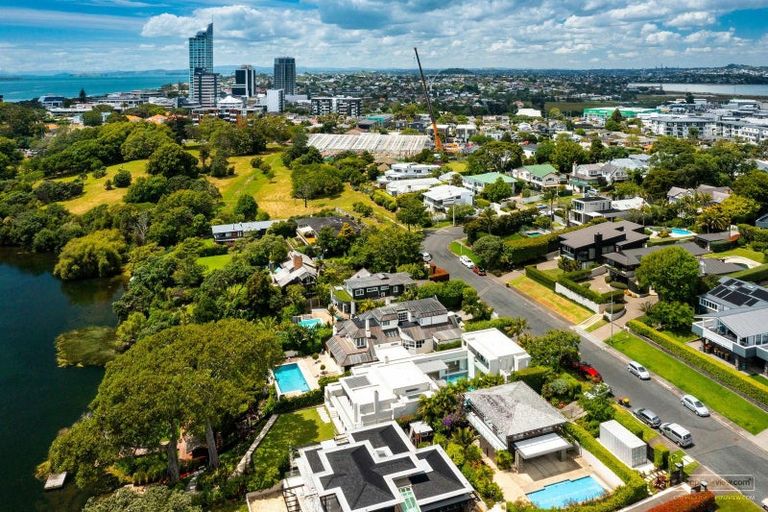 Photo of property in 15 Lake View Road, Takapuna, Auckland, 0622