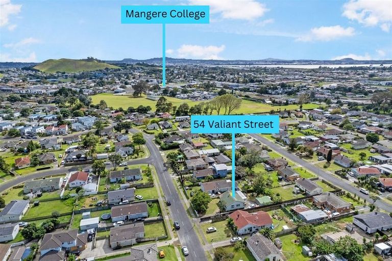 Photo of property in 54 Valiant Street, Mangere, Auckland, 2022