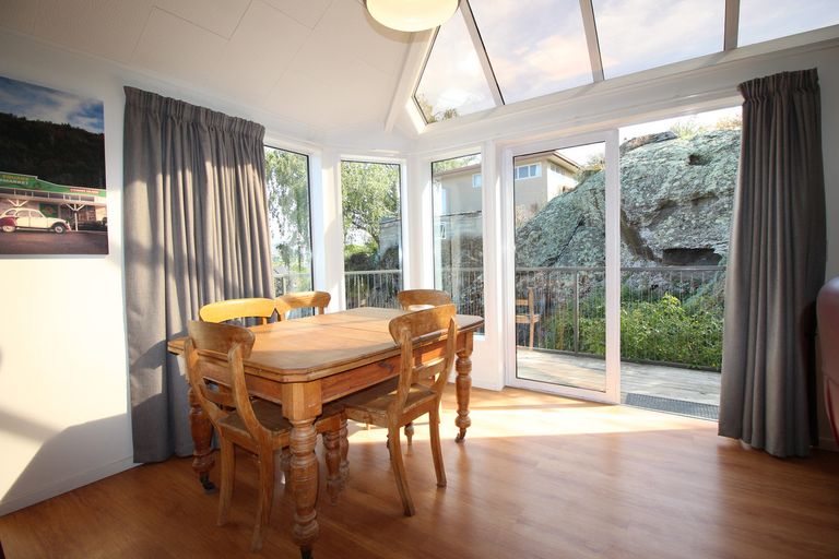 Photo of property in 12 Coulson Place, Alexandra, 9320