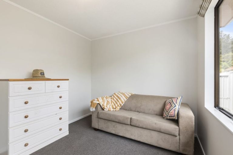 Photo of property in 2/18 Montgomery Street, Stokes Valley, Lower Hutt, 5019