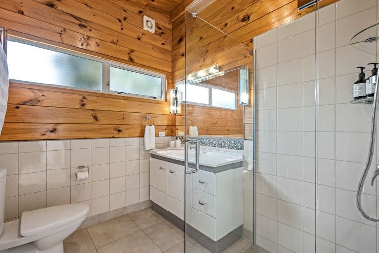 Photo of property in 15 Ruby Cove, Omaha, 0986