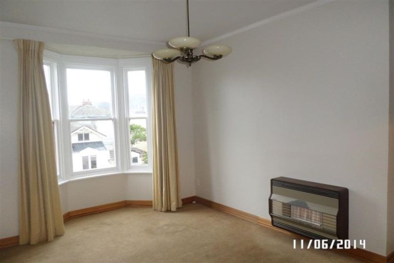 Photo of property in 8 Hawker Street, Mount Victoria, Wellington, 6011