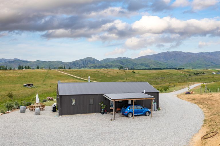 Photo of property in 25 Scrubby Gully Road, Waikerikeri, Alexandra, 9393