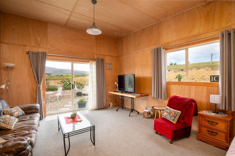 Photo of property in 25 Scrubby Gully Road, Waikerikeri, Alexandra, 9393