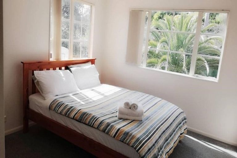 Photo of property in 22 Anaheim Boulevard, Shamrock Park, Auckland, 2016