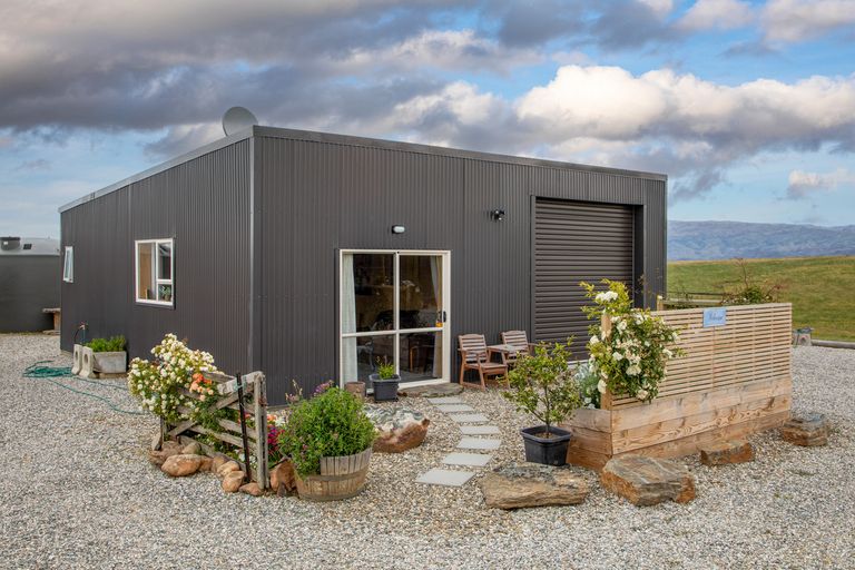 Photo of property in 25 Scrubby Gully Road, Waikerikeri, Alexandra, 9393