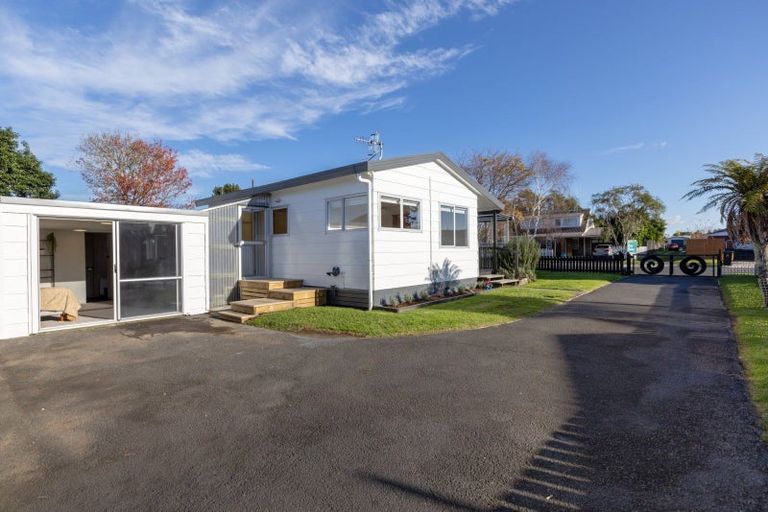 Photo of property in 2/198 Windermere Drive, Poike, Tauranga, 3112