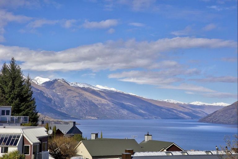 Photo of property in 6a Vancouver Drive, Queenstown, 9300