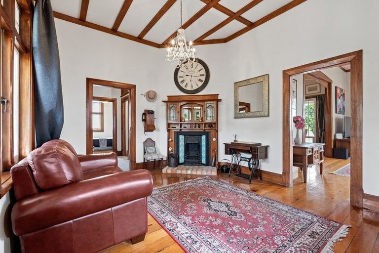 Photo of property in 23a Shakespear Road, Army Bay, Whangaparaoa, 0930