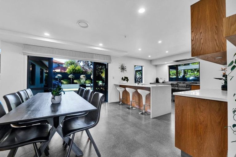 Photo of property in 5-7 Adam Lile Drive, Highlands Park, New Plymouth, 4312