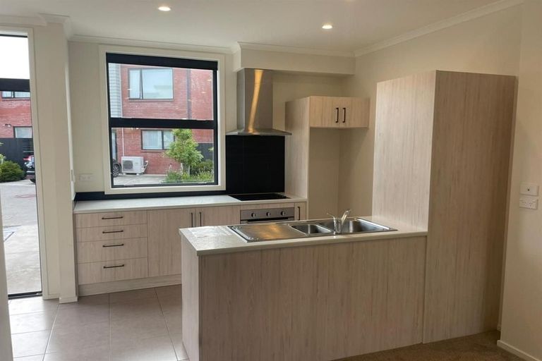 Photo of property in 11 Fermi Lane, Papakura, 2110