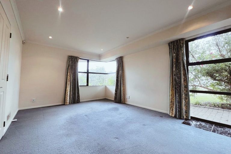 Photo of property in 24 Pendennis Point, Camborne, Porirua, 5026