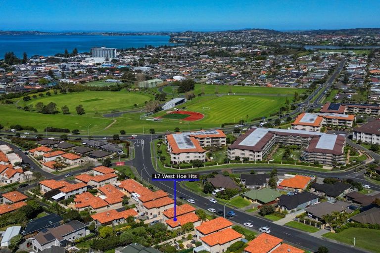 Photo of property in 17 West Hoe Heights, Orewa, 0931
