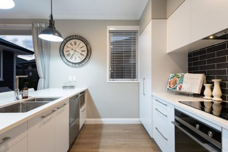 Photo of property in 8 Cassinia Close, Papamoa Beach, Papamoa, 3118