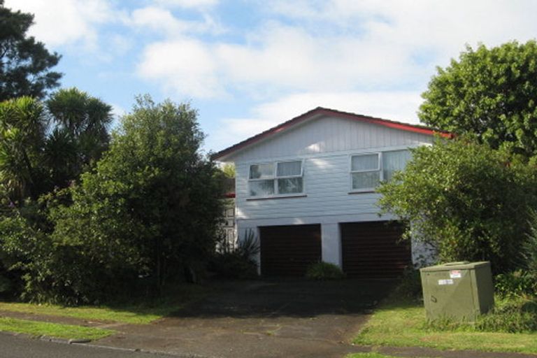 Photo of property in 22 Archmillen Avenue, Pakuranga Heights, Auckland, 2010