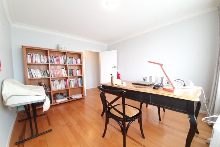 Photo of property in 1/24 Pigeon Mountain Road, Half Moon Bay, Auckland, 2012