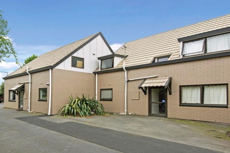 Photo of property in 4/35 Brockworth Place, Riccarton, Christchurch, 8011