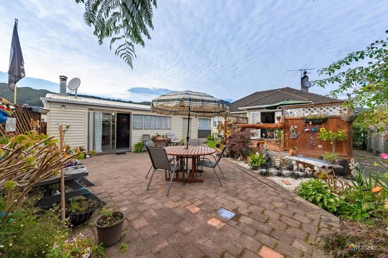 Photo of property in 1 Butler Street, Naenae, Lower Hutt, 5011