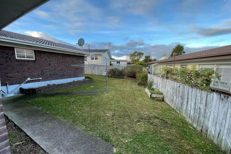 Photo of property in 2 Fitzwater Place, Henderson, Auckland, 0612