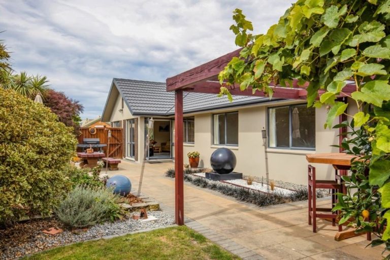 Photo of property in 71 Aston Drive, Waimairi Beach, Christchurch, 8083