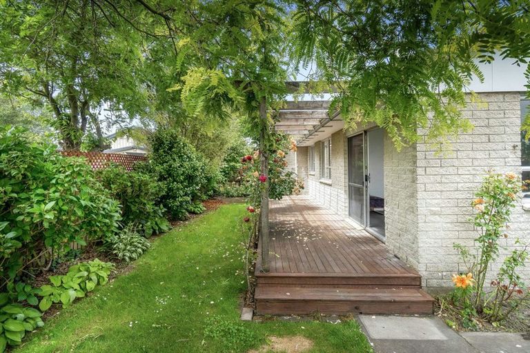 Photo of property in 2/37 Petrie Street, Richmond, Christchurch, 8013