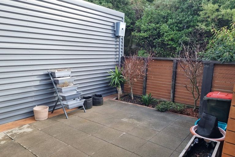 Photo of property in 45 Tiketike Way, Brooklyn, Wellington, 6021