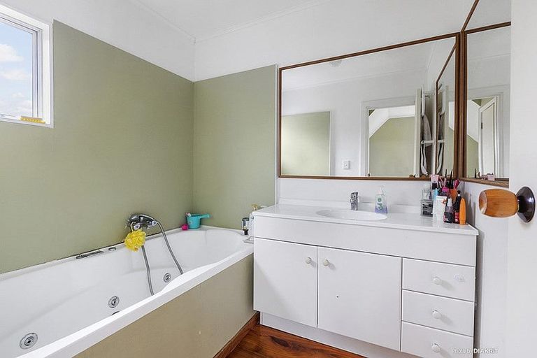 Photo of property in 113 Percy Dyett Drive, Karori, Wellington, 6012