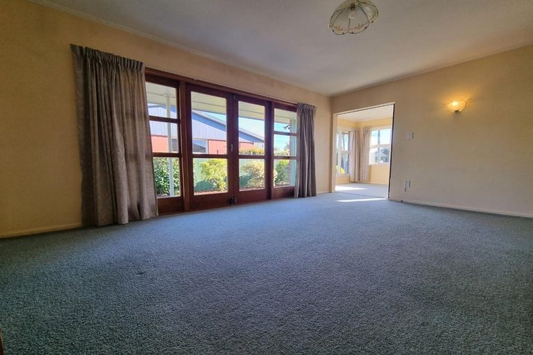 Photo of property in 12 Clouston Street, Saint Martins, Christchurch, 8022