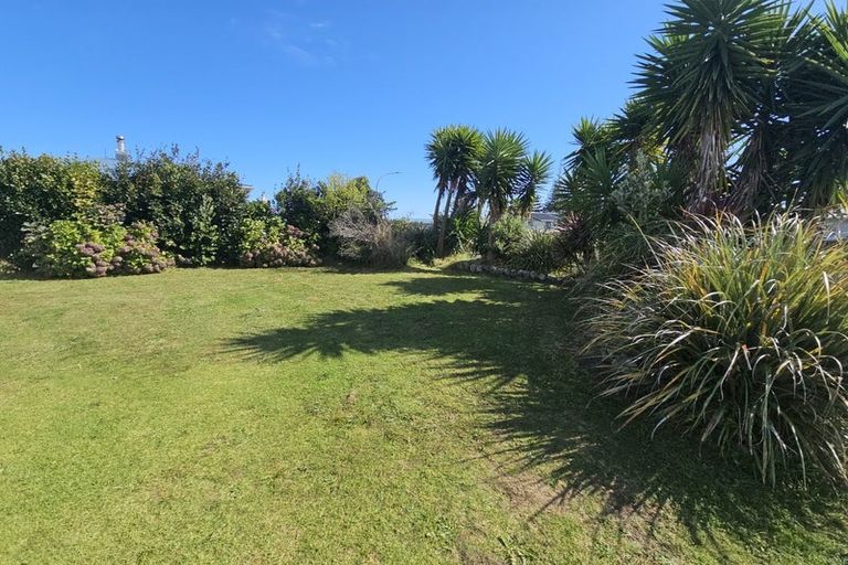 Photo of property in 25 Battiscombe Terrace, Waitara, 4320