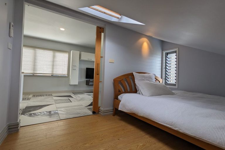 Photo of property in 19 Millstream Drive, Henderson, Auckland, 0610