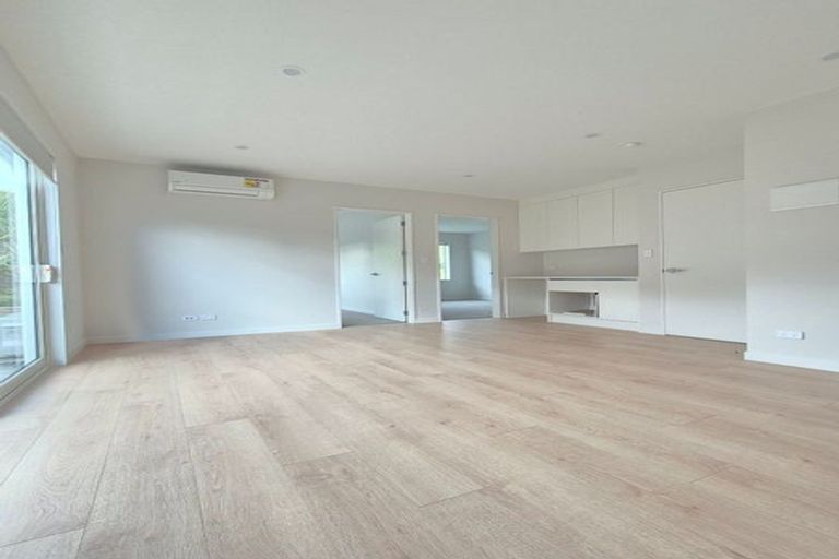 Photo of property in 5 Pekanga Road, Orewa, 0931