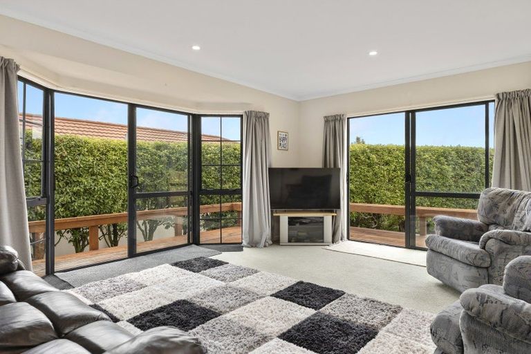 Photo of property in 2/19 Brunette Drive, Acacia Bay, Taupo, 3330