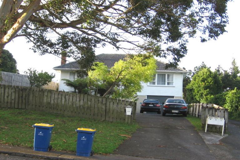 Photo of property in 1/128 Triangle Road, Massey, Auckland, 0614