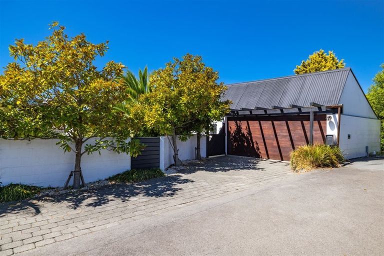 Photo of property in 14 Highbank Lane, Mount Pleasant, Christchurch, 8081