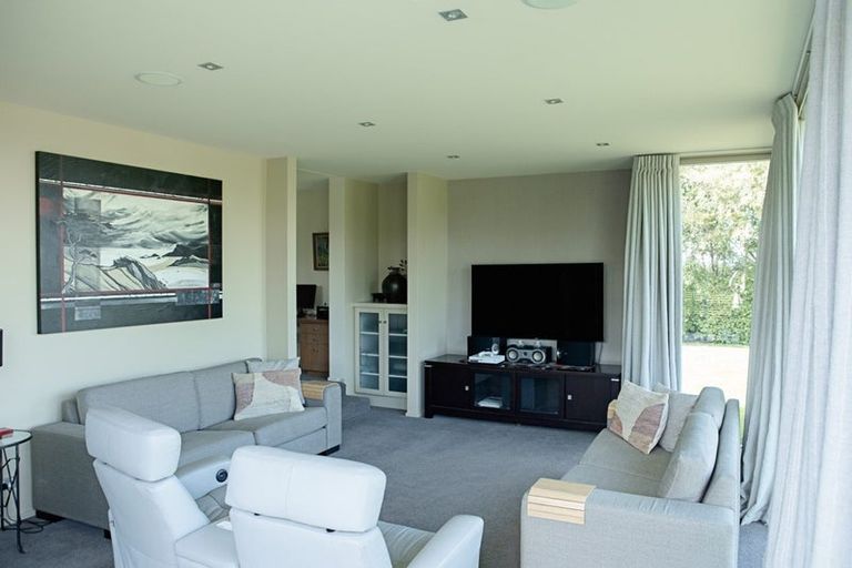 Photo of property in 141 Awamoa Road, Holmes Hill, Oamaru, 9401