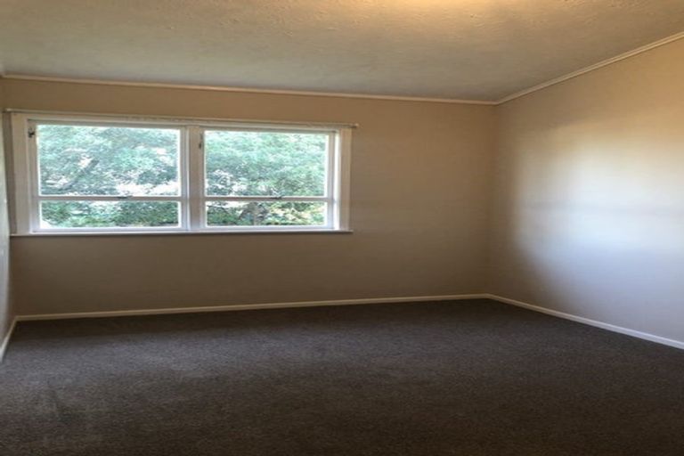Photo of property in 19b Arrow Road, Forrest Hill, Auckland, 0620