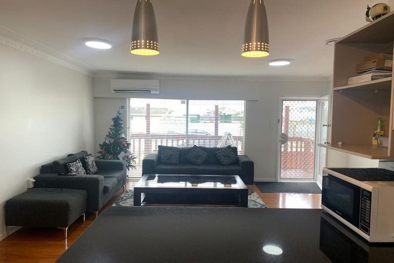 Photo of property in 2/23 Green Street, Papakura, 2110