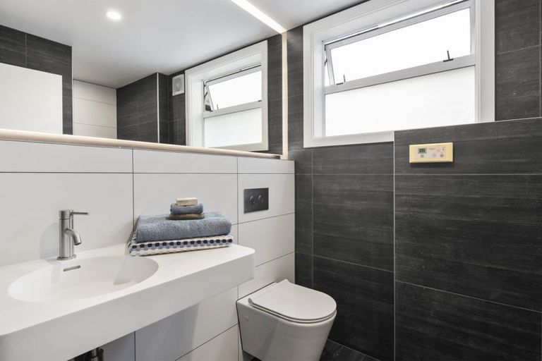 Photo of property in 26 Jackson Street, Island Bay, Wellington, 6023