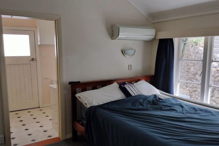 Photo of property in 49 Ponsonby Road, Karori, Wellington, 6012