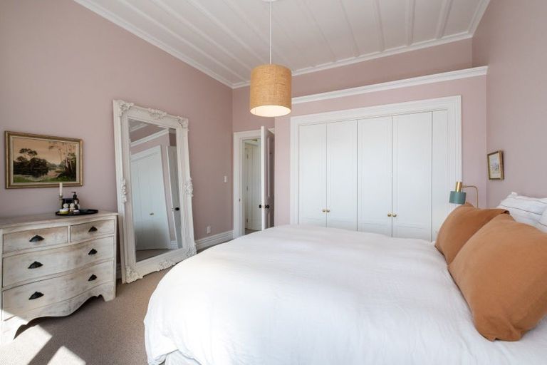 Photo of property in 13 Lincoln Road, Bluff Hill, Napier, 4110