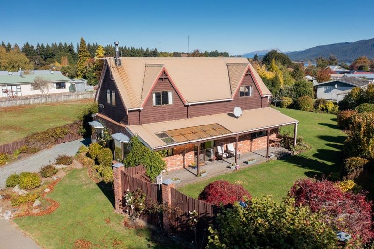 Photo of property in 52 Luxmore Drive, Te Anau, 9600