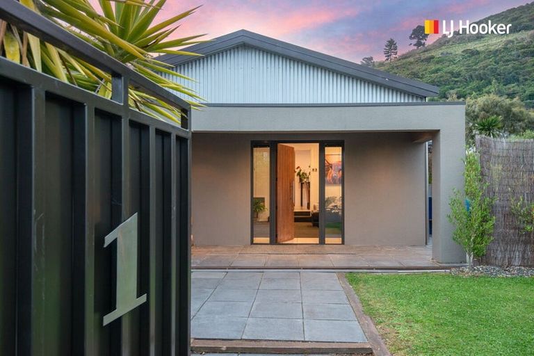 Photo of property in 1 Babsie Road, Maia, Dunedin, 9022