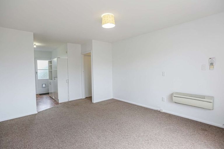 Photo of property in 8/20a Dickson Crescent, Hornby, Christchurch, 8042