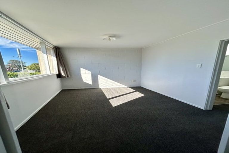 Photo of property in 267 Massey Road, Mangere East, Auckland, 2024