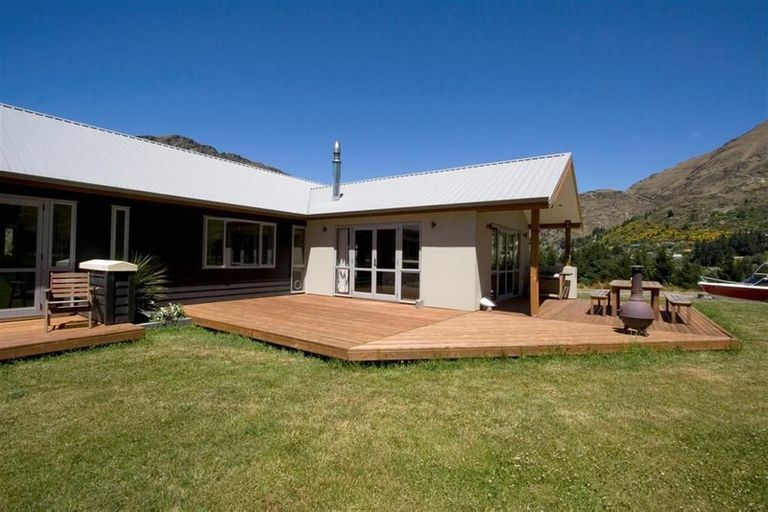 Photo of property in 6 Morning Star Terrace, Arthurs Point, Queenstown, 9371