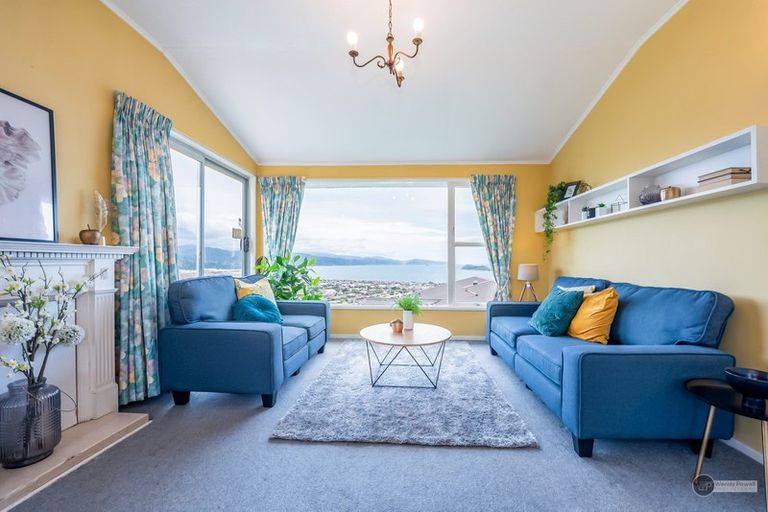 Photo of property in 23 Bushey Way, Maungaraki, Lower Hutt, 5010